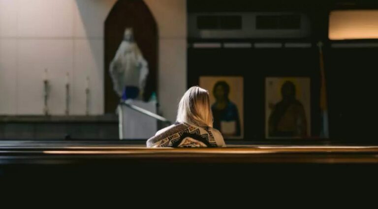 Apostató de la fe católica, se convirtió en «Suma Sacerdotiza wiccana» y hoy está de regreso