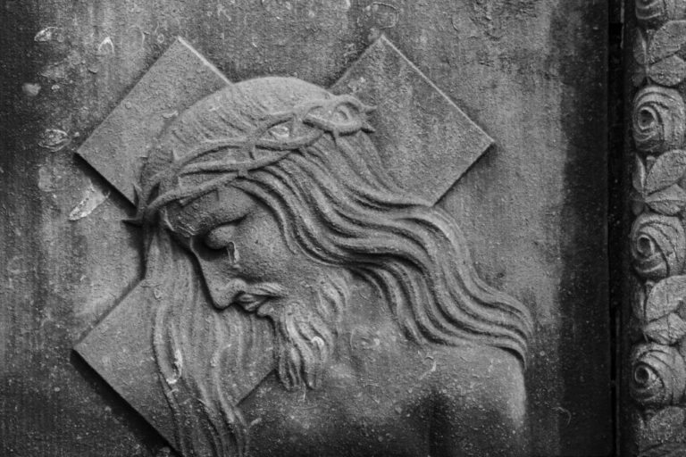 Viernes Santo: el día en que el Amor se entregó por todos