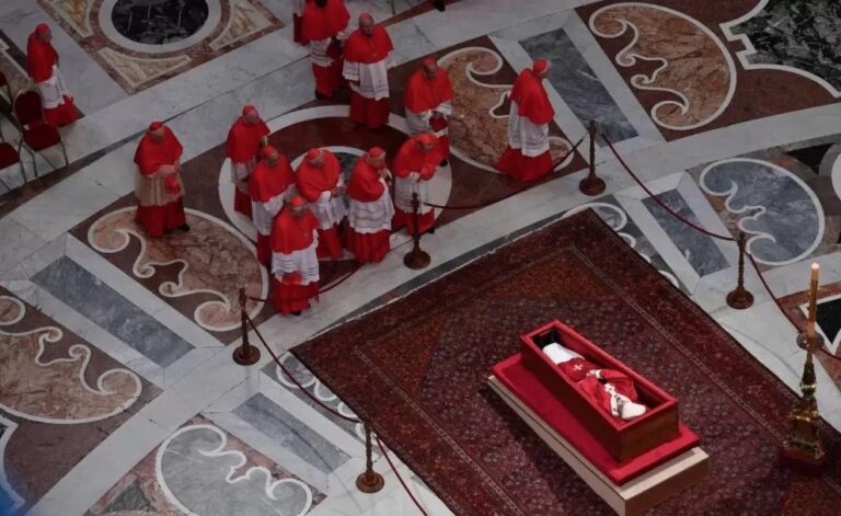 ¿Cuál es la realidad de las profecías en torno a la muerte del papa Francisco?