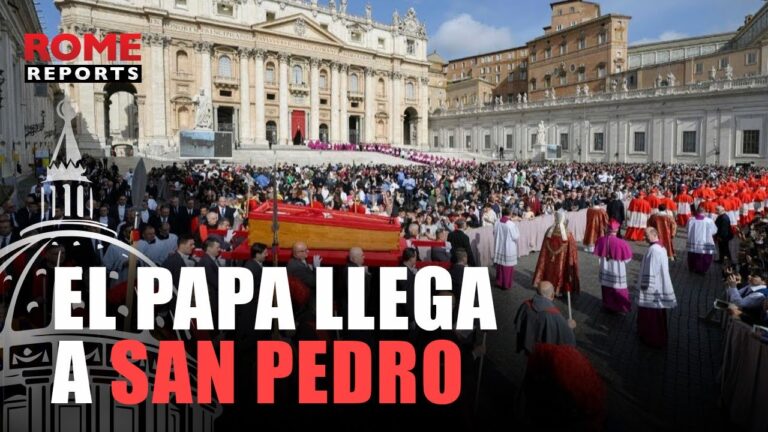 Así se introdujo el cuerpo de Francisco en la Basílica de San Pedro