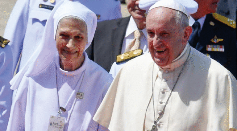 Habla la prima del Papa que estuvo en su funeral