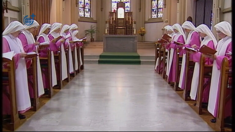Las «monjas rosas», un siglo de adoración ininterrumpida que sostiene la fe en tiempos de crisis