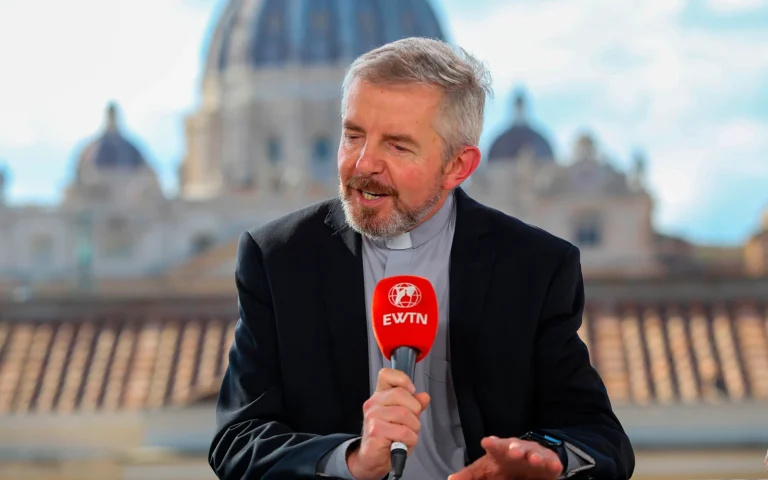 El regreso del pastor y la semilla de la esperanza: Padre Pedro Brassesco en Santa María Goretti