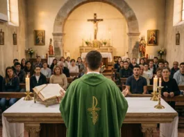 Sacerdote consagrando